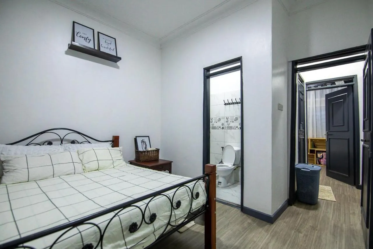 Oasis Villa Home カンパラ
